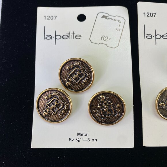 Vintage La Petite Spectemur Agendo Metal Shank 9 Buttons Lot of 3 Cards - Picture 2 of 10